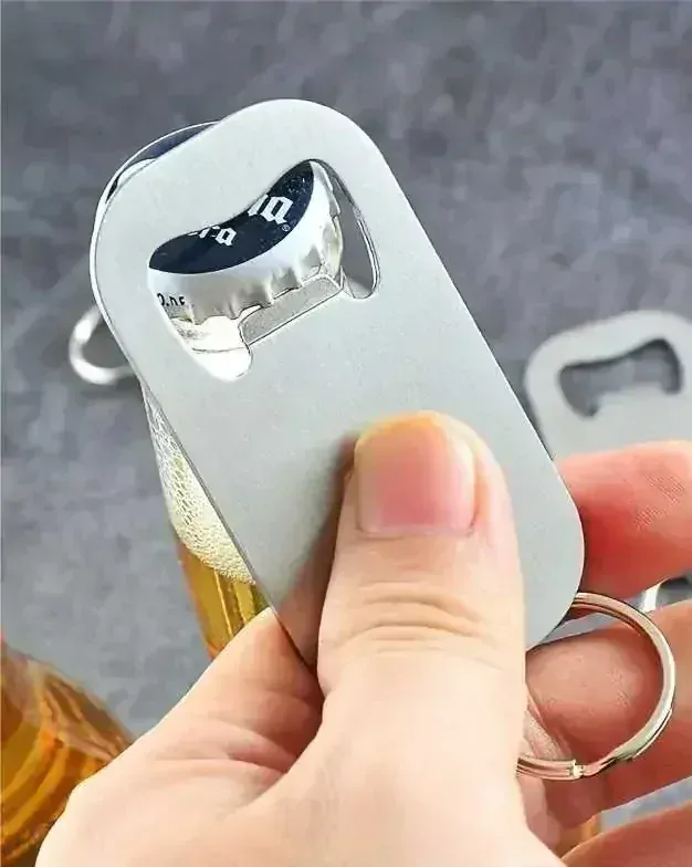 KLÍČENKA/OTVÍRÁK s pískovaným textem, 1ks